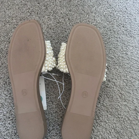 A New Day Women's Cream Pearl Slide Sandals - Picture 3 of 3